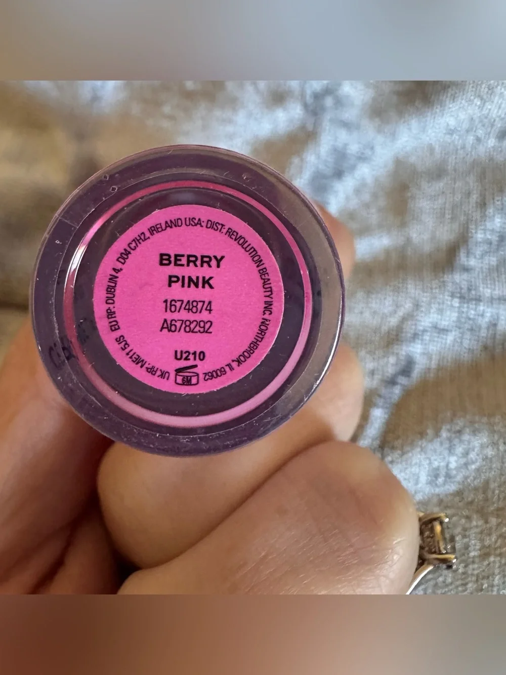 🩷Revolution Ceramide Lip Swirl Lip Gloss/Color:Berry Pink🩷